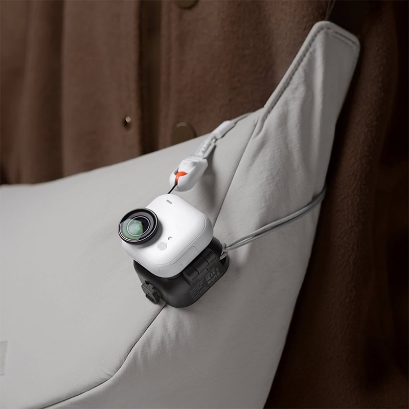 in07-gallery-22-1 Ulanzi IN07 white background product studio shot angle 2