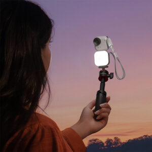 Ulanzi IN07 product shot 180lux output 0.5m distance